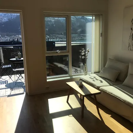 Moderne Toppetasjeleilighet Daire *