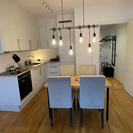 Moderne Toppetasjeleilighet 아파트